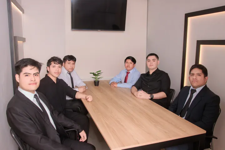 Sala de reuniones de nuestra oficina en Comas, Lima